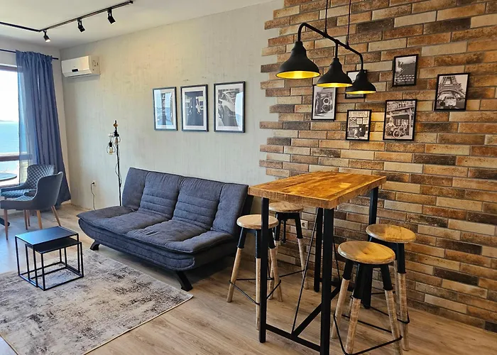 Comfy Flat Sea View & Wi-fi Апартаменты