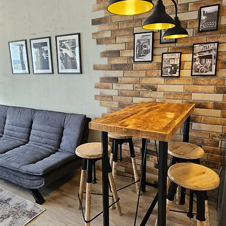 아파트 Comfy Flat Sea View & Wi-fi *