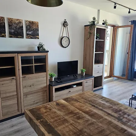 Comfy Flat Sea View & Wi-fi דירה *