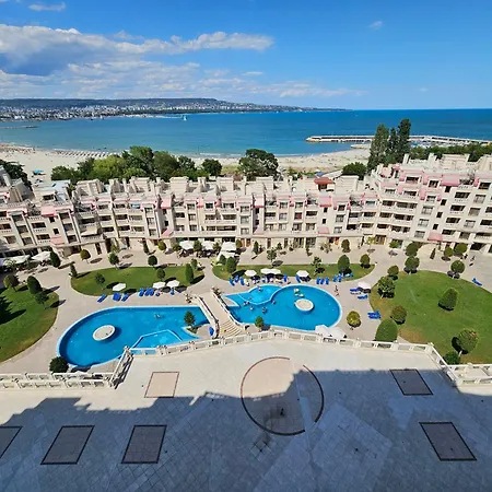 Comfy Flat Sea View & Wi-fi